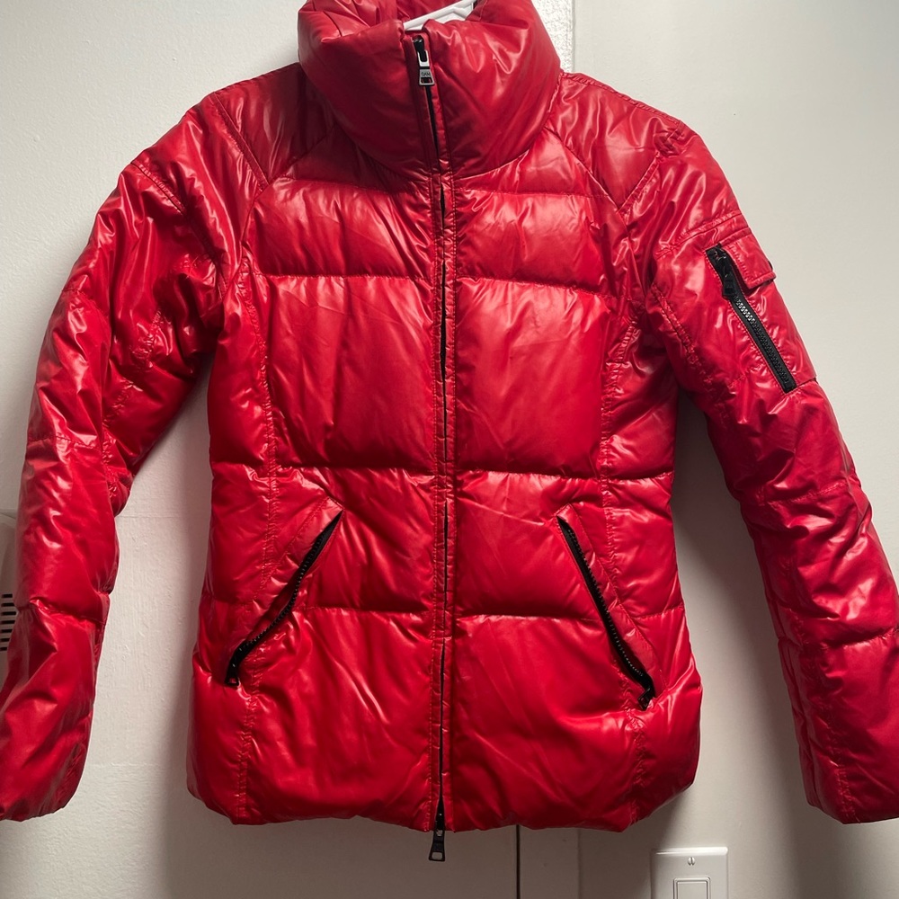 moved and no longer need this adorable and warm coat!